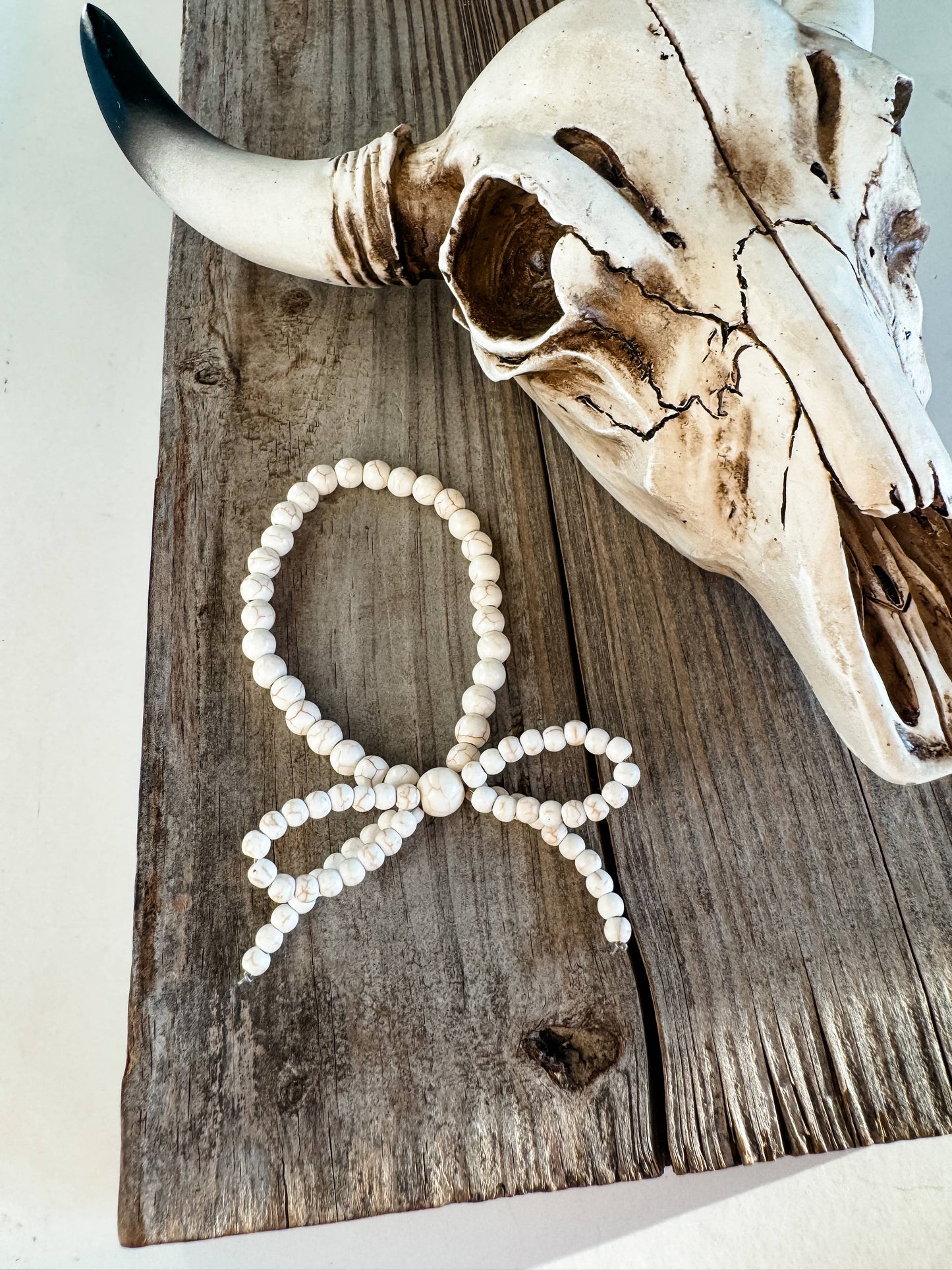 Navajo Style Pearl Bow Stretch Bracelet