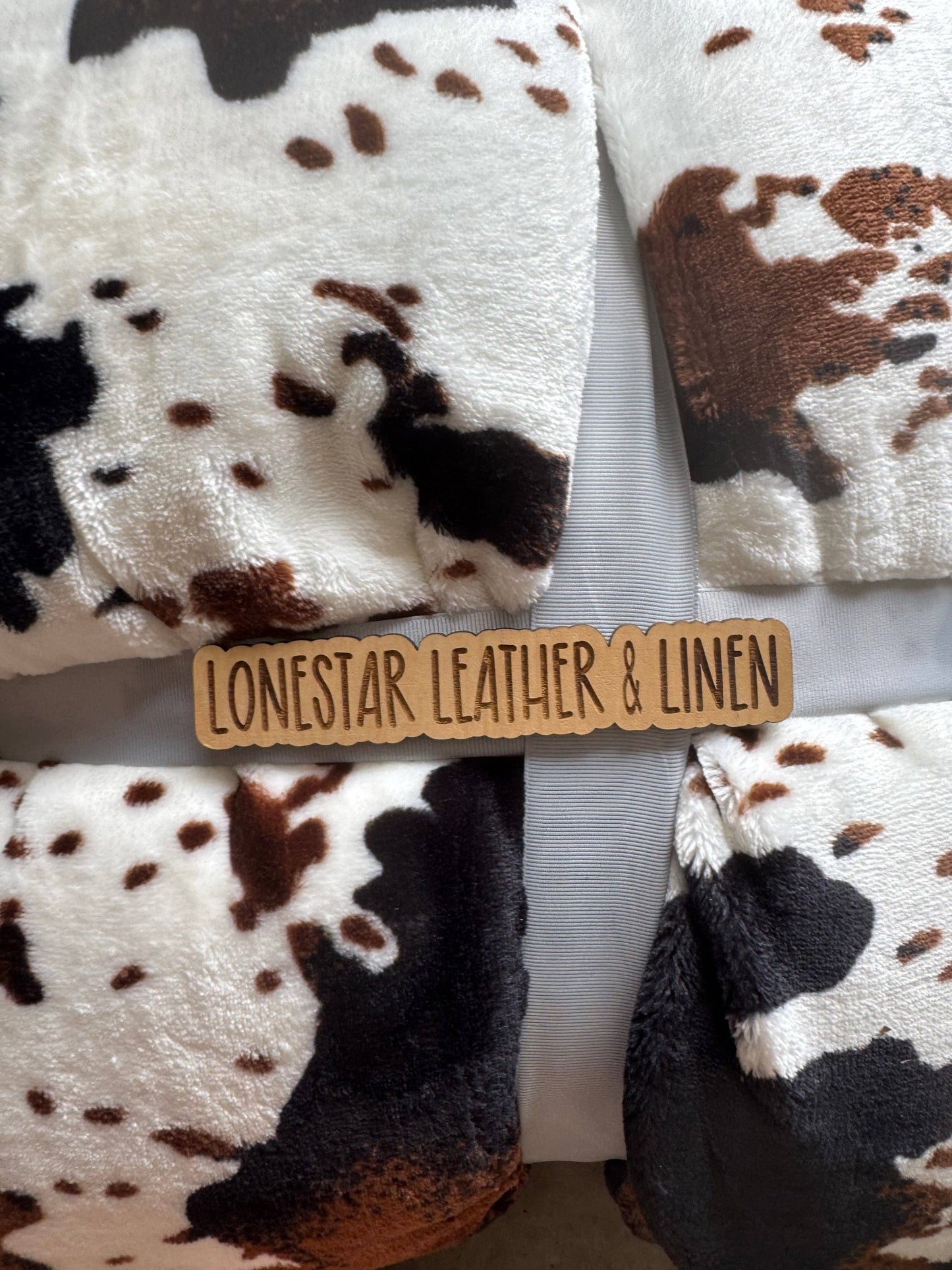 Tricolor Cow Queen Blanket S25