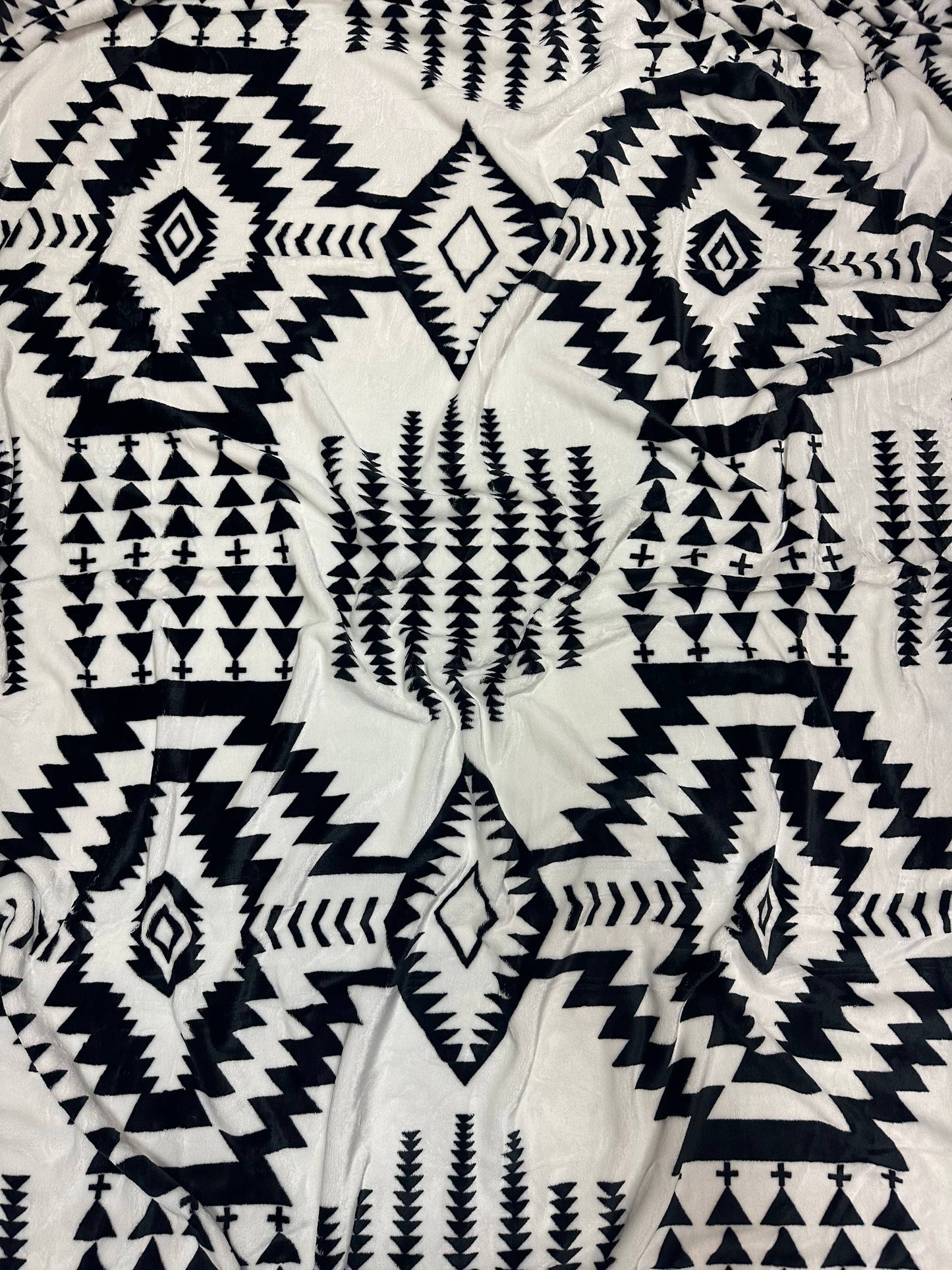 Twin White Aztec Lightweight Flannel Blanket - 60" x 80"