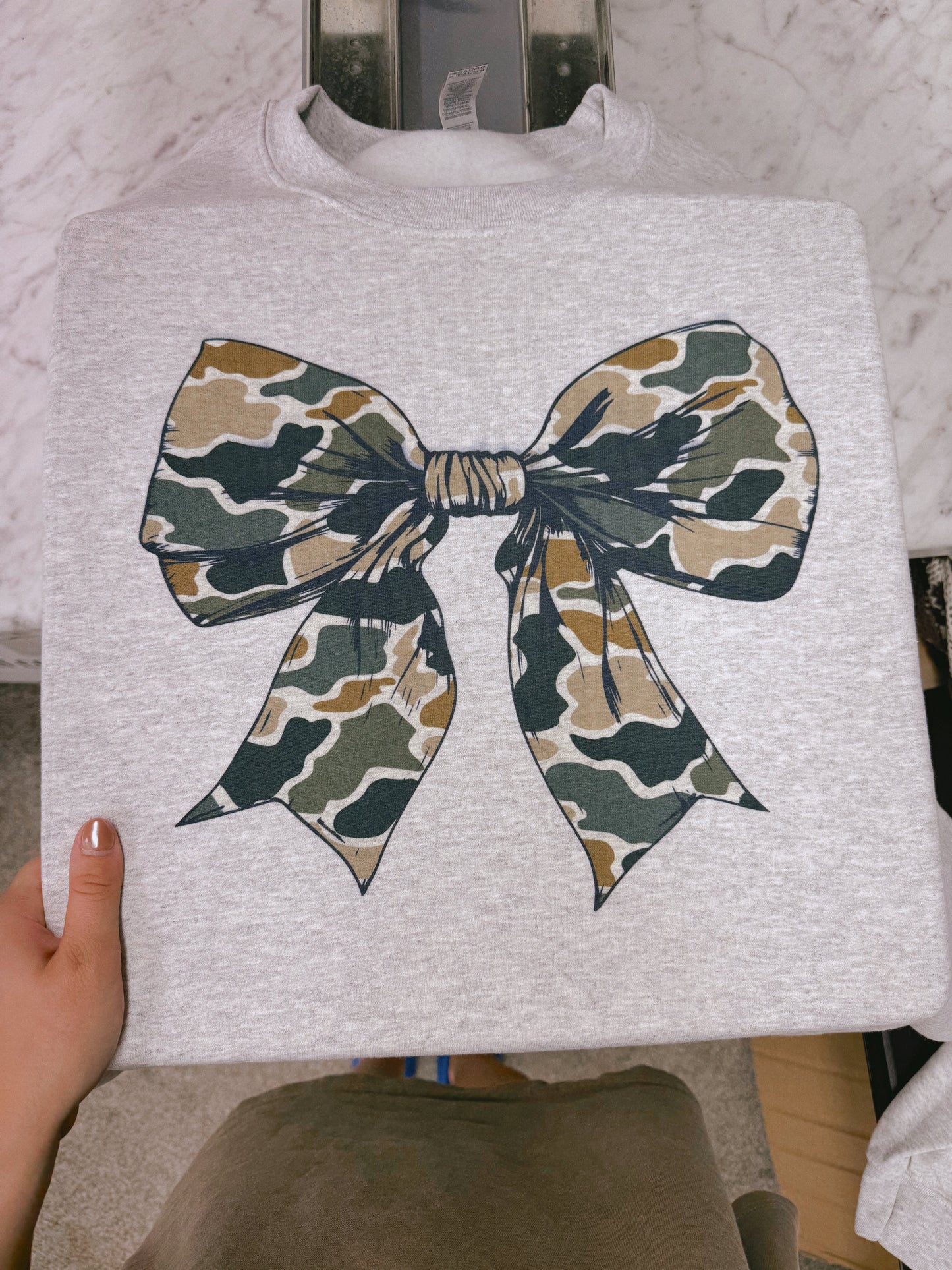 DUCK CAMO BOW CREW or TEE