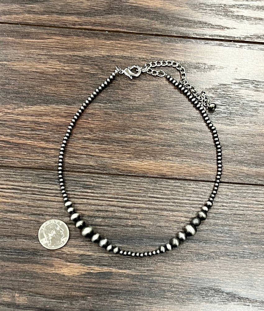 738977, Handmade 16" Clustered Navajo Bead Necklace