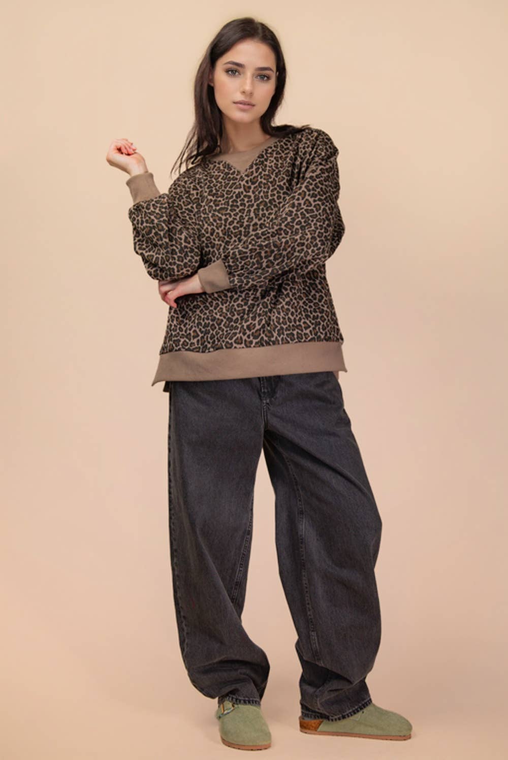 NT12318-Leopard Printed Knit Casual Top