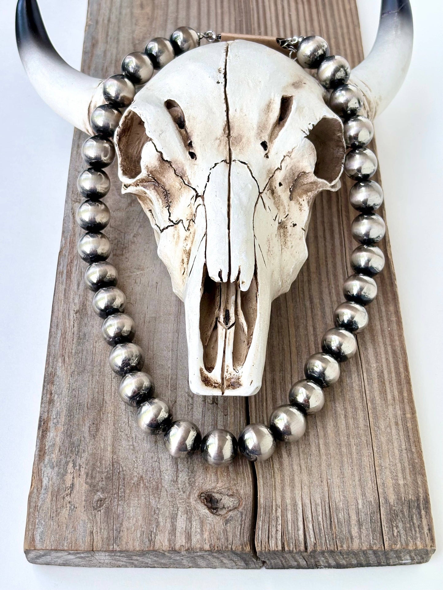Western Style Navajo Pearl Beaded Necklace