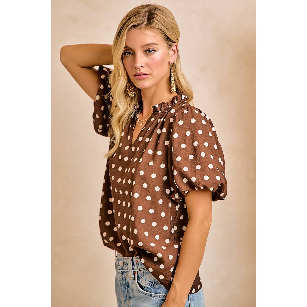 POLKA DOT RUFFLED V NECK TOP