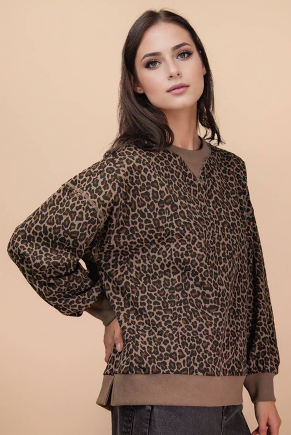 NT12318-Leopard Printed Knit Casual Top
