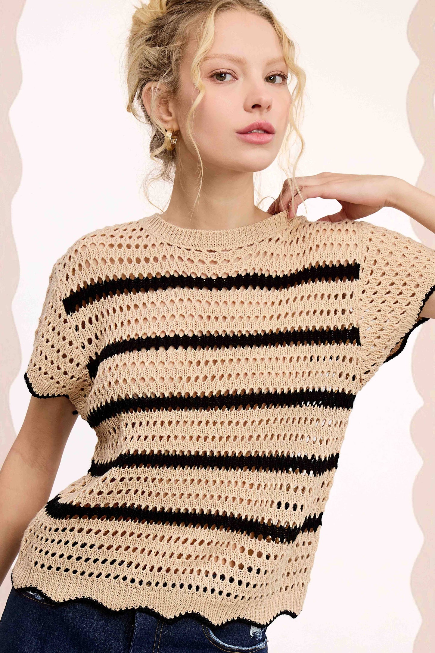 MDS3603-Round Neck Scalloped Edge Short Sleeve Sweater Easte