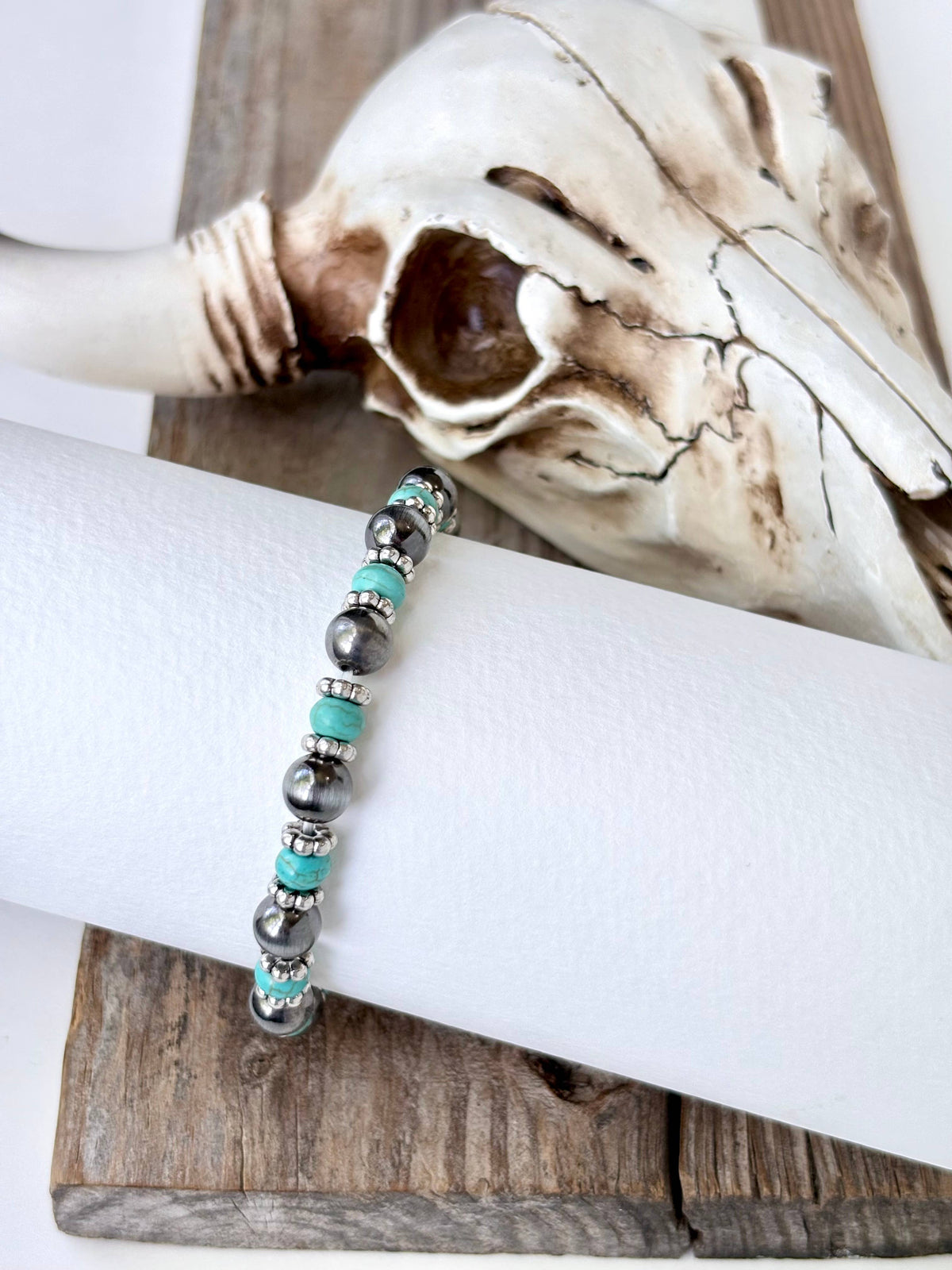 Western Style Navajo Pearl & Turquoise Stone Beaded Bracelet