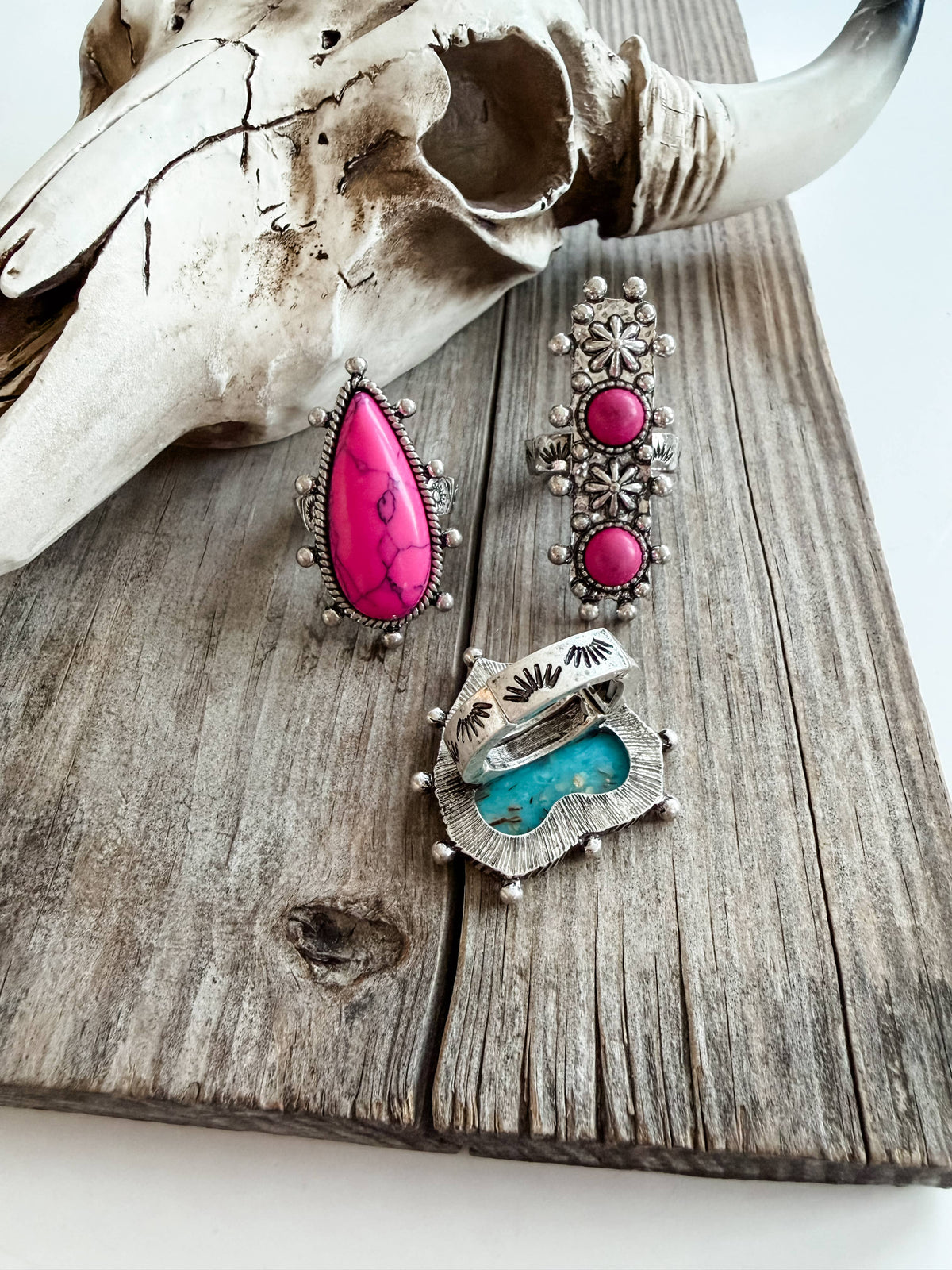 Western Style Teardrop Turquoise Stone Stretch Ring