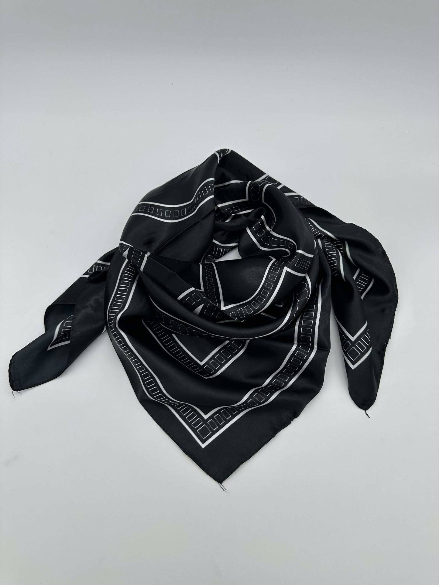 Black Horseshoe Wild Rag