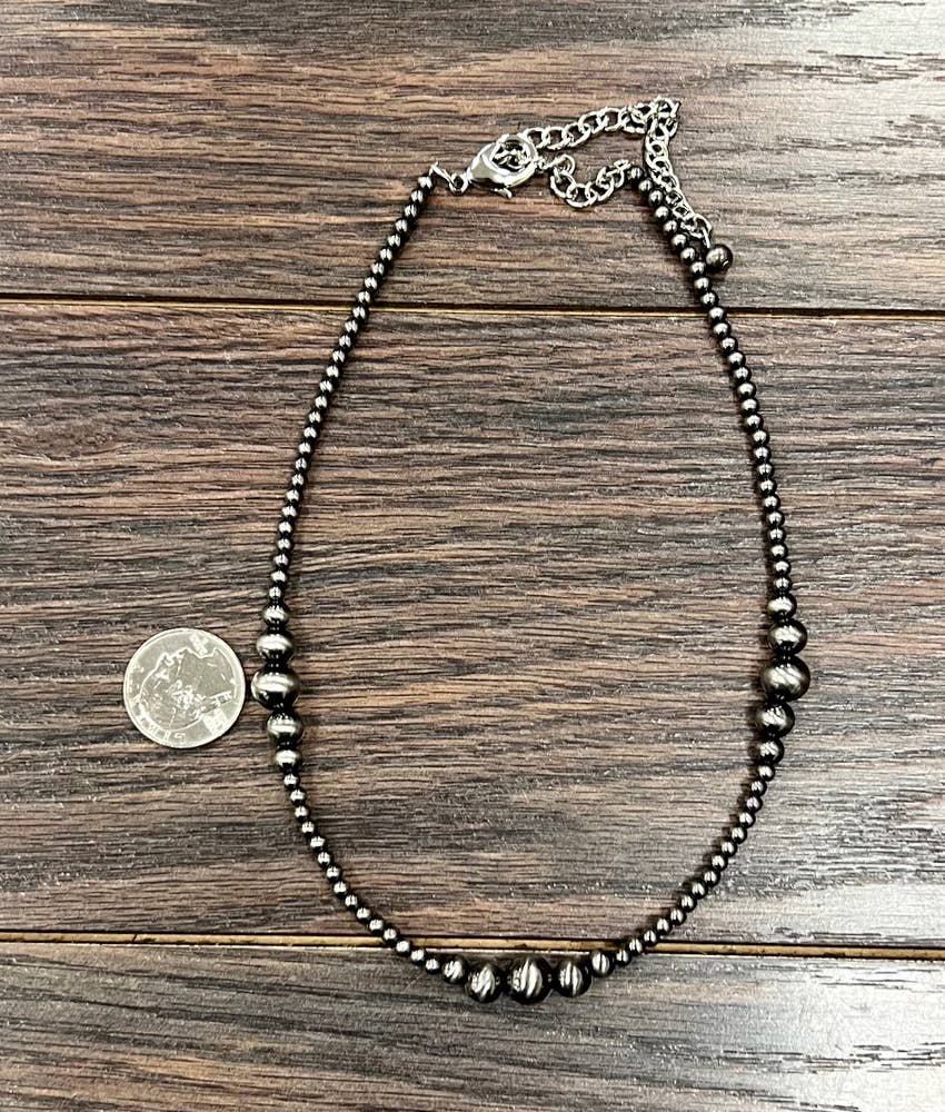 738118, Handmade 15" Clustered Polish Navajo Necklace