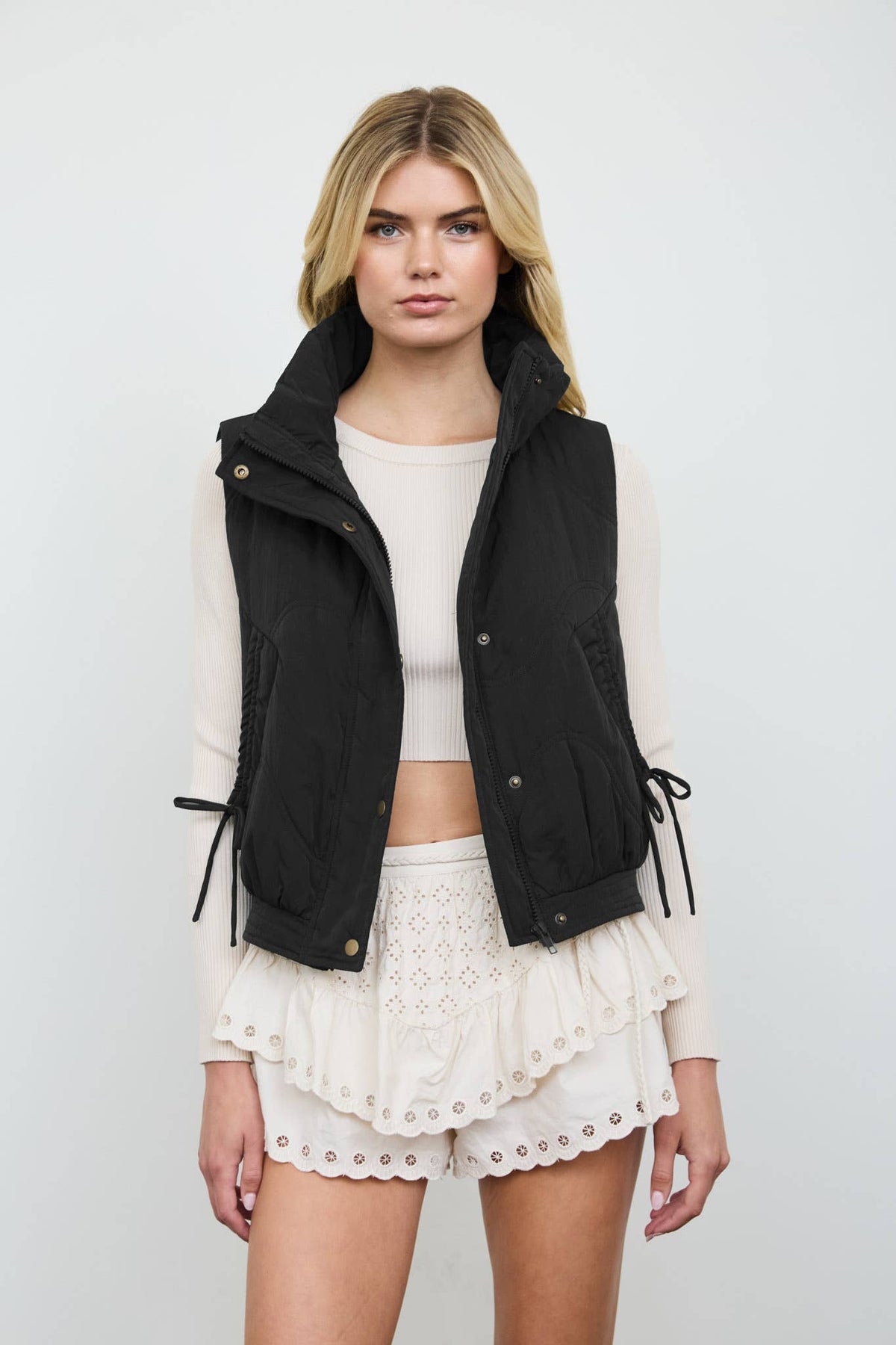 WAVE QUILTED SNAP-FRONT STAND COLLAR VEST