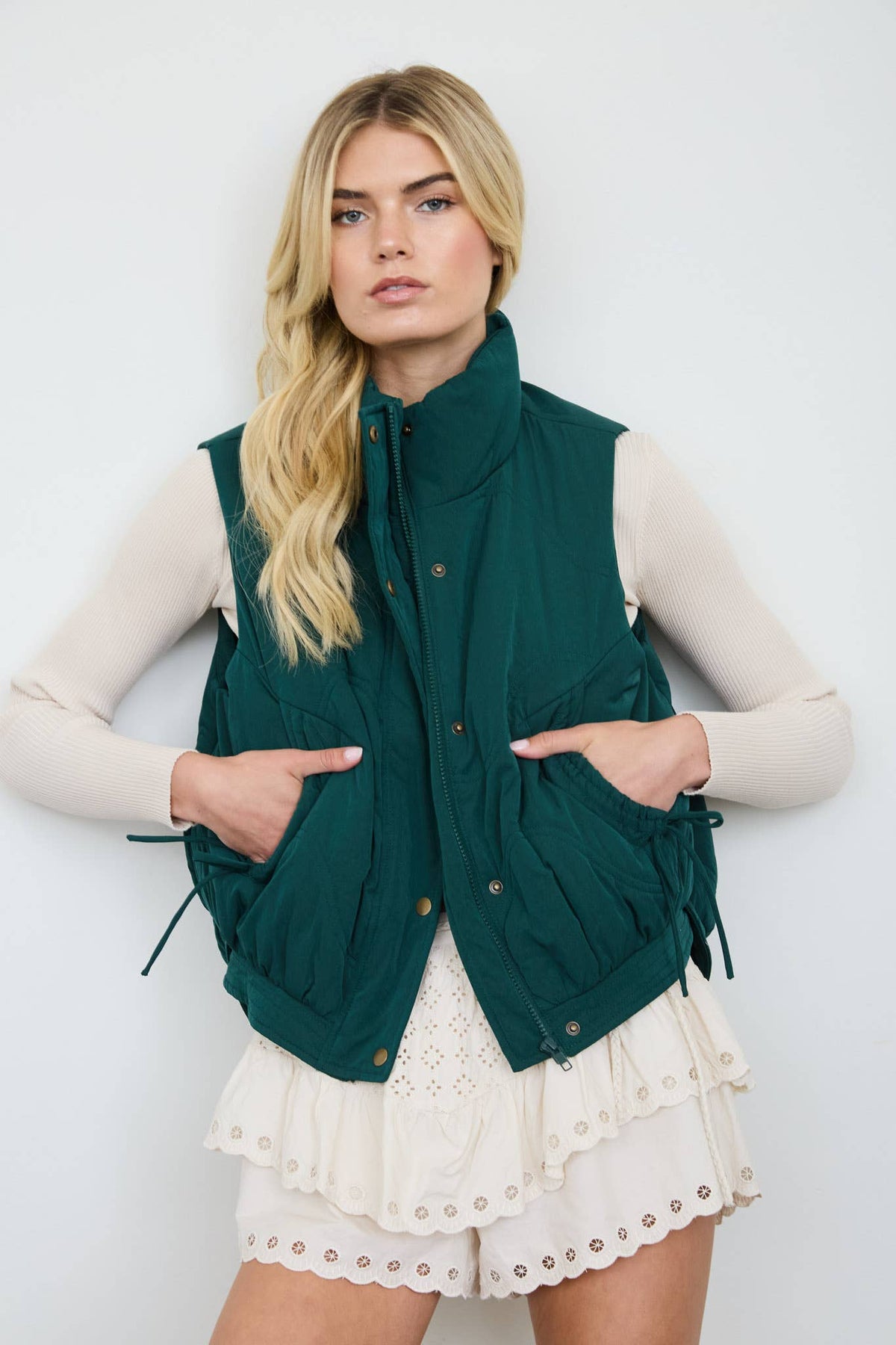 WAVE QUILTED SNAP-FRONT STAND COLLAR VEST