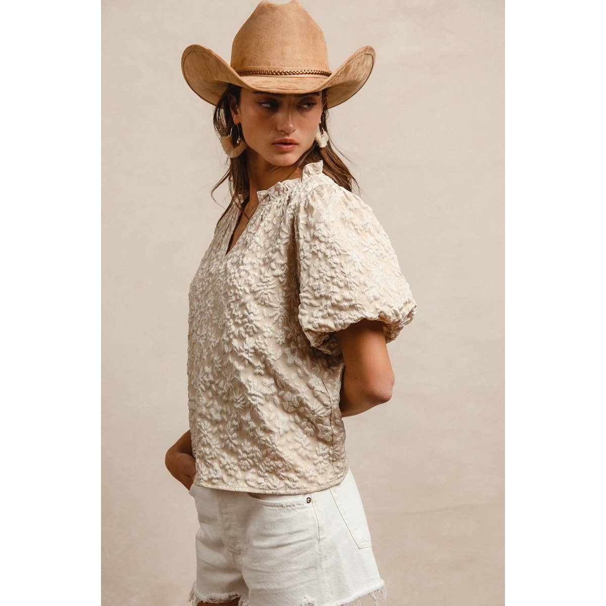 FLORAL PATTERN TEXTURE SLEEVES RUFFLED V-NECK TOP