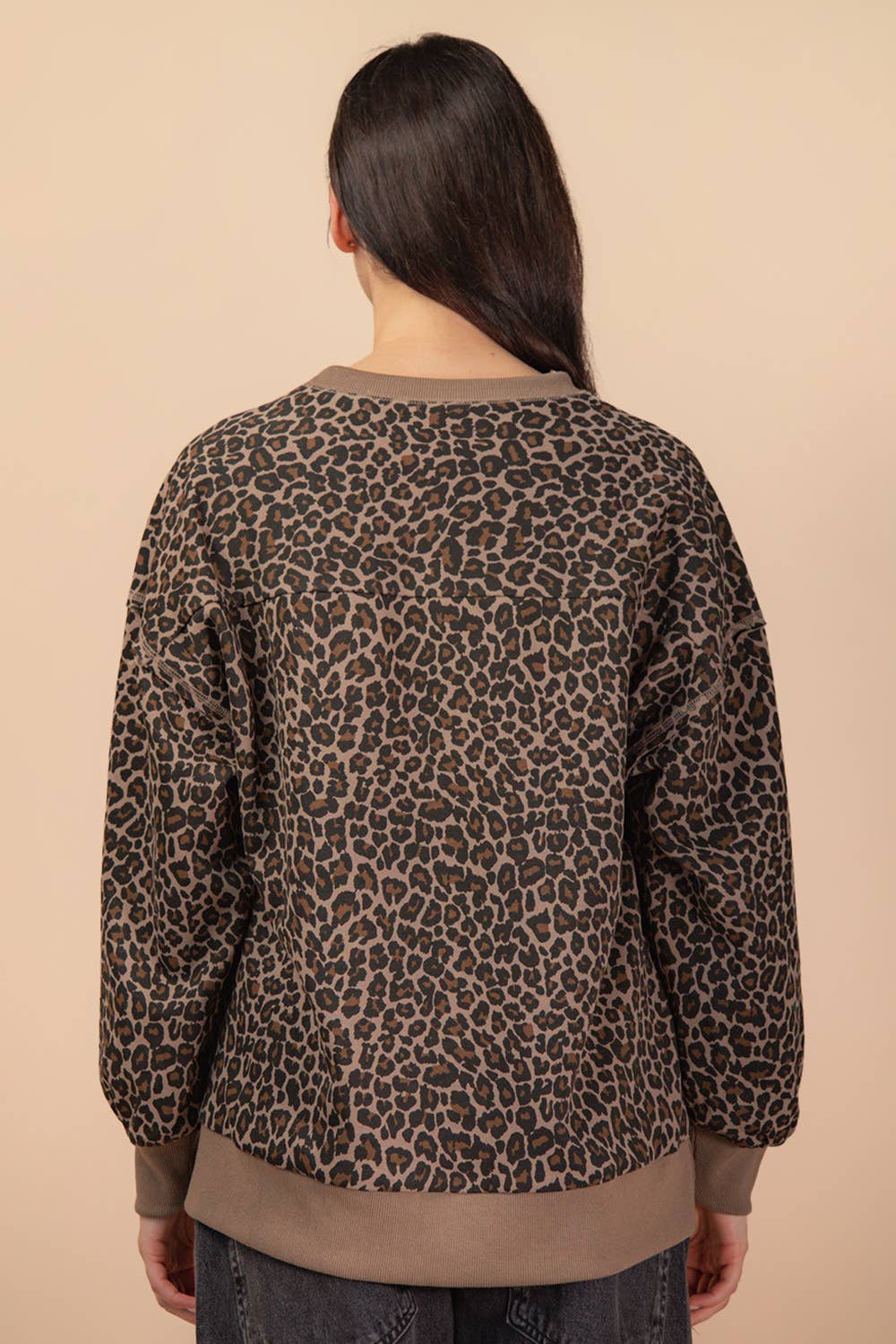 NT12318-Leopard Printed Knit Casual Top
