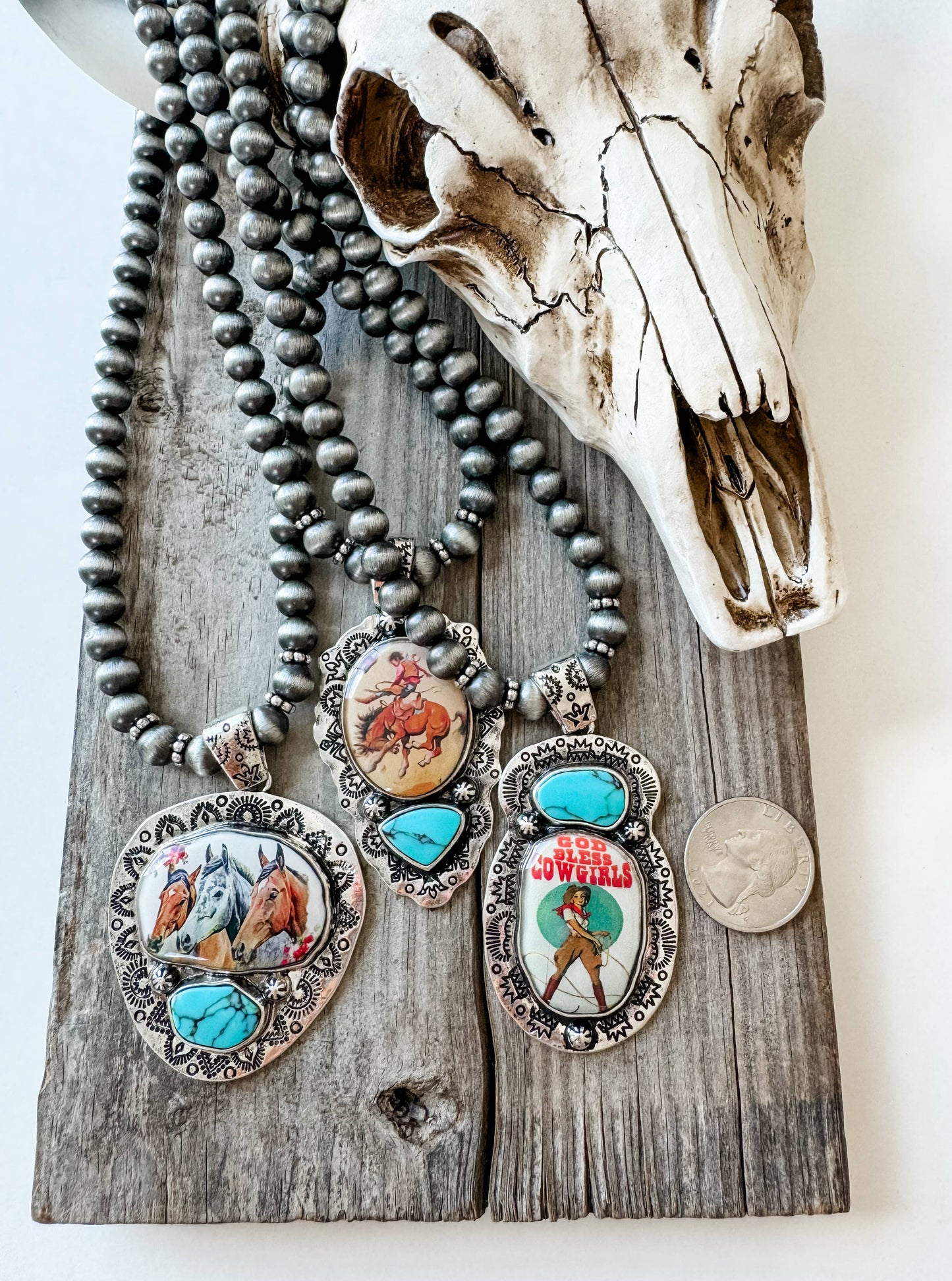 Western Print Pendant Necklace - Navajo Style Pearl