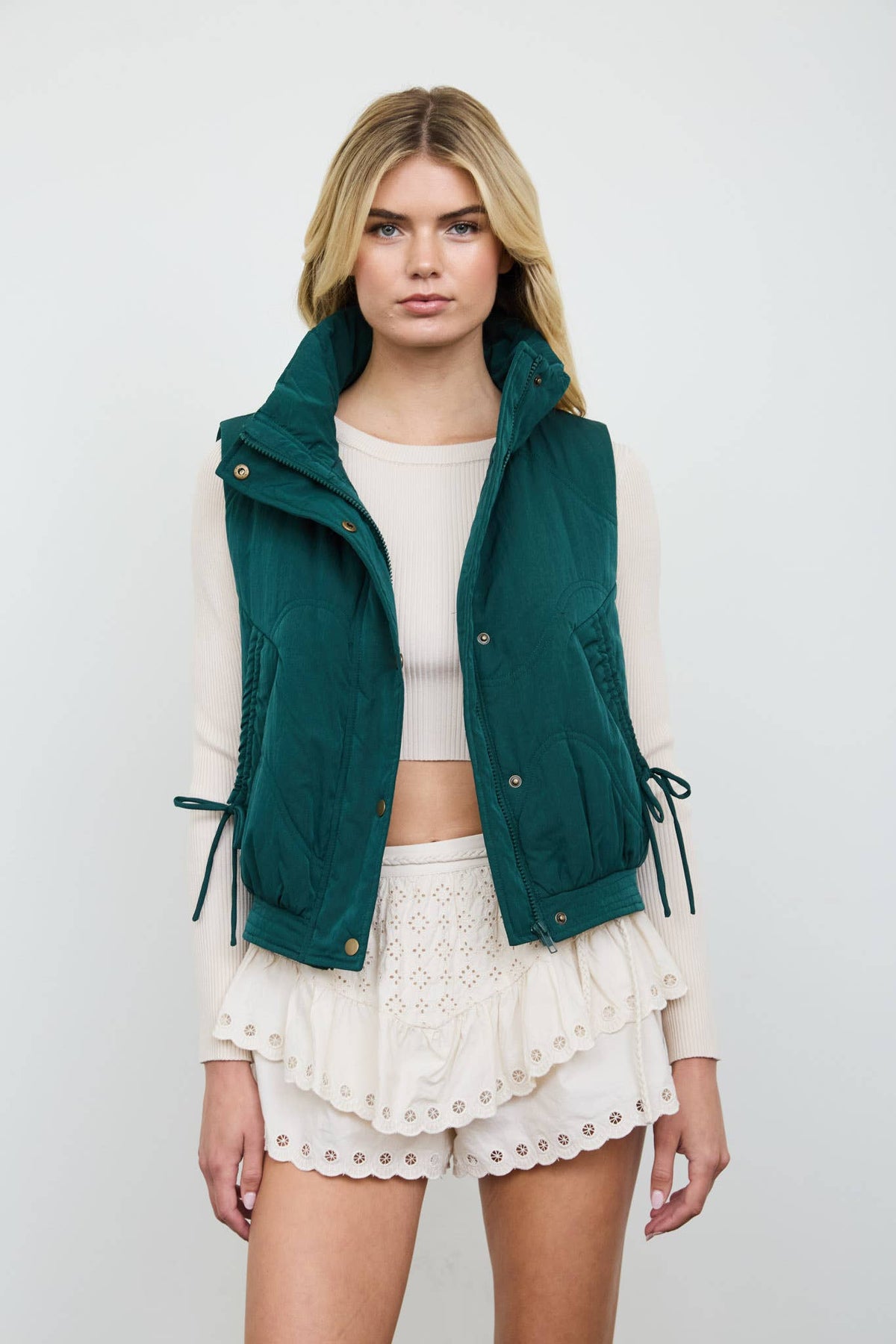 WAVE QUILTED SNAP-FRONT STAND COLLAR VEST