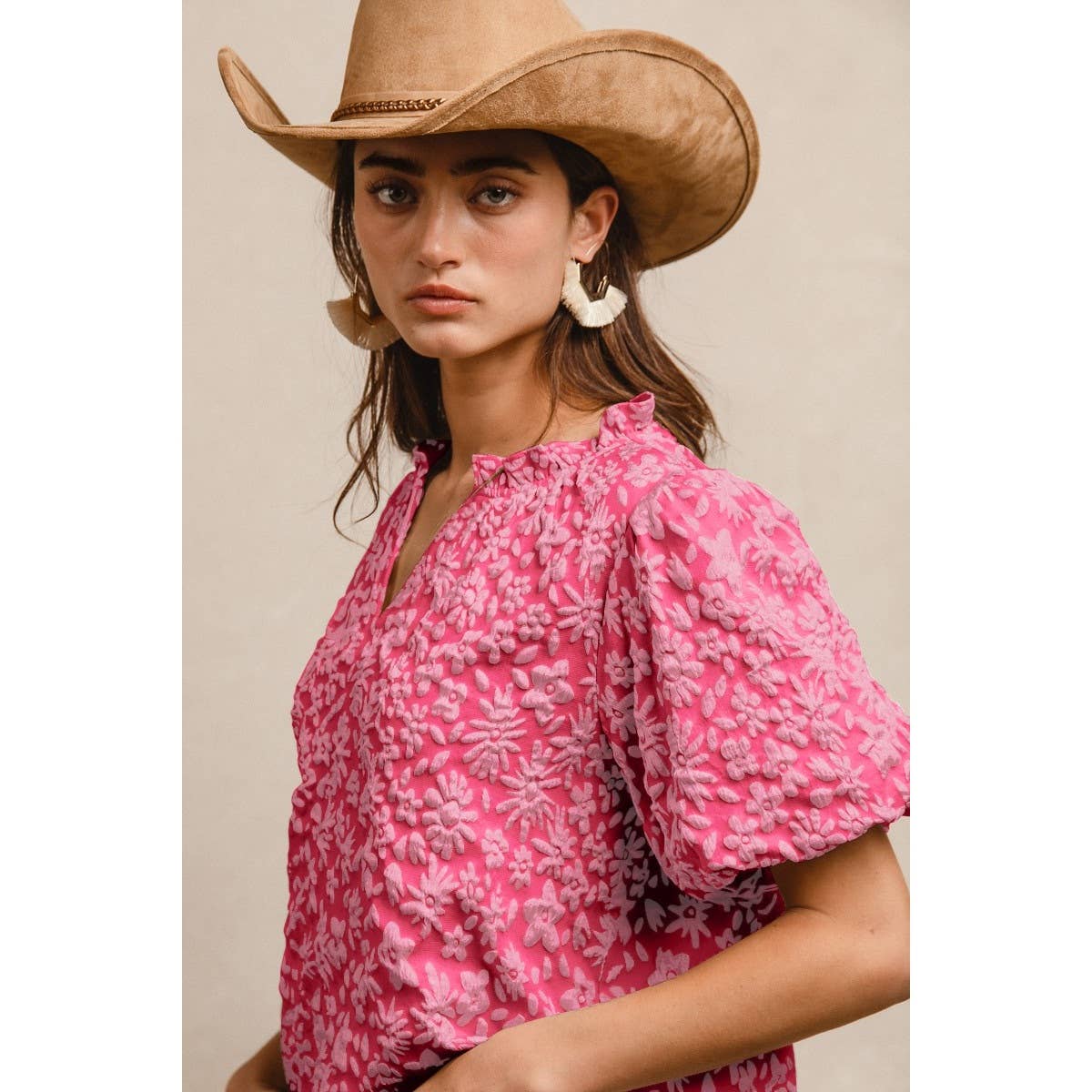 FLORAL PATTERN TEXTURE SLEEVES RUFFLED V-NECK TOP