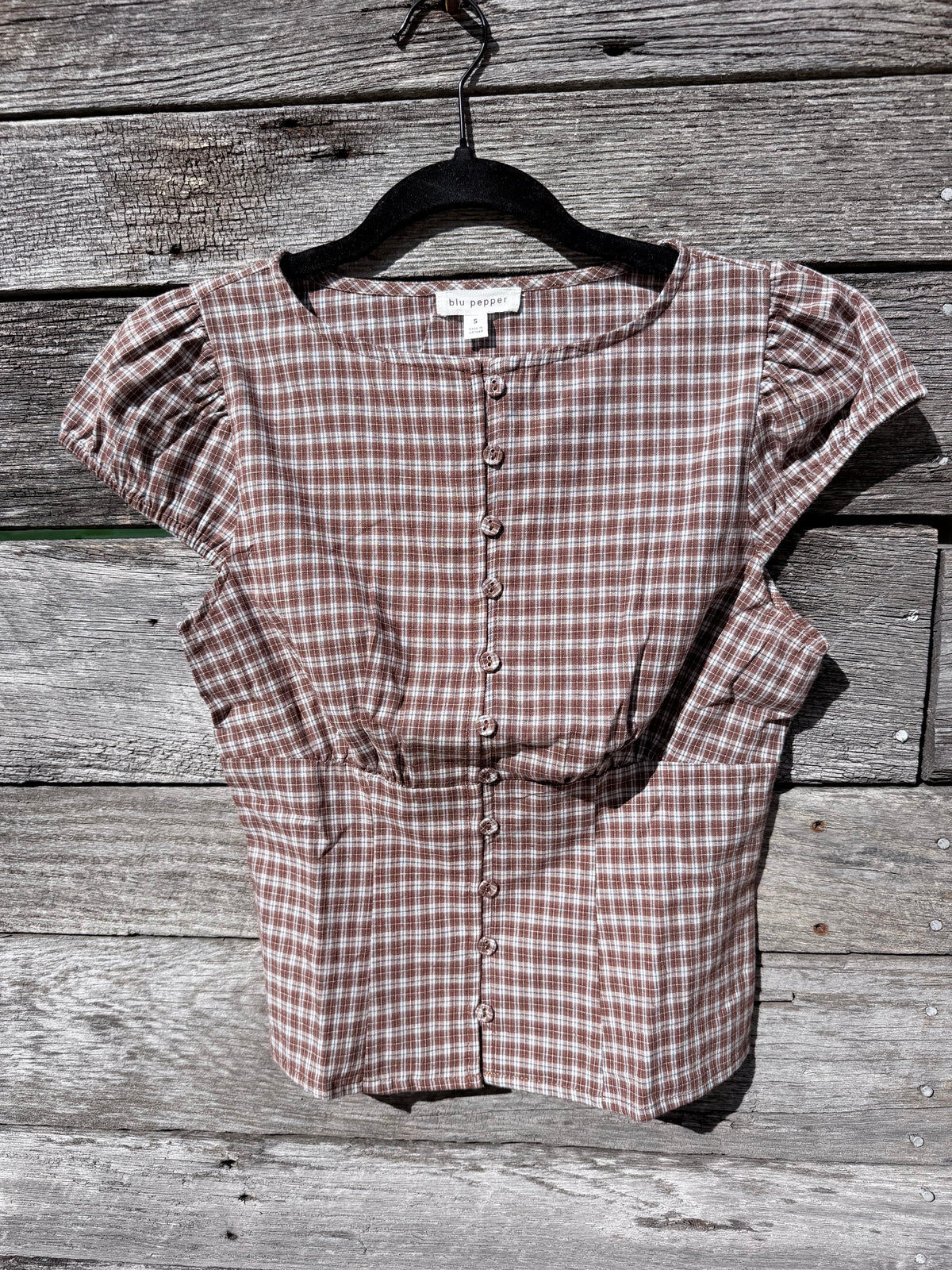PLAID BUTTON DOWN PUFF SLEEVE CONTOURED WAIST TOP