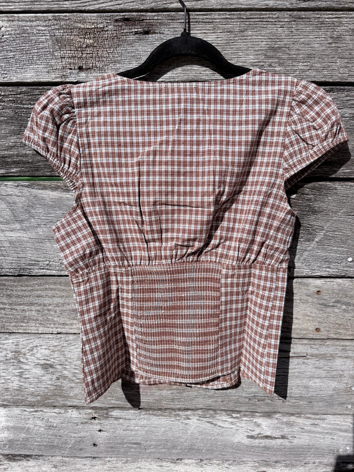 PLAID BUTTON DOWN PUFF SLEEVE CONTOURED WAIST TOP