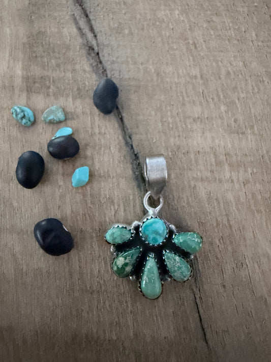 Half Cluster Emerald Valley Pendant