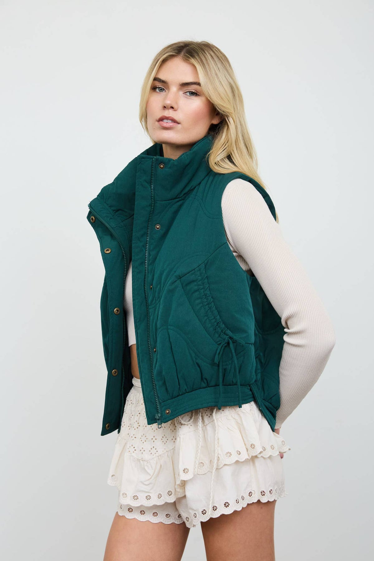 WAVE QUILTED SNAP-FRONT STAND COLLAR VEST