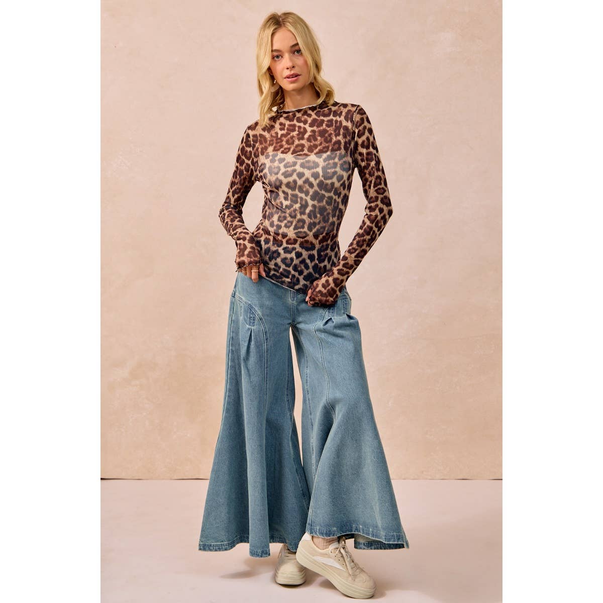 MESH LEOPARD PRINTED TOP WITH LONG SLEEVES