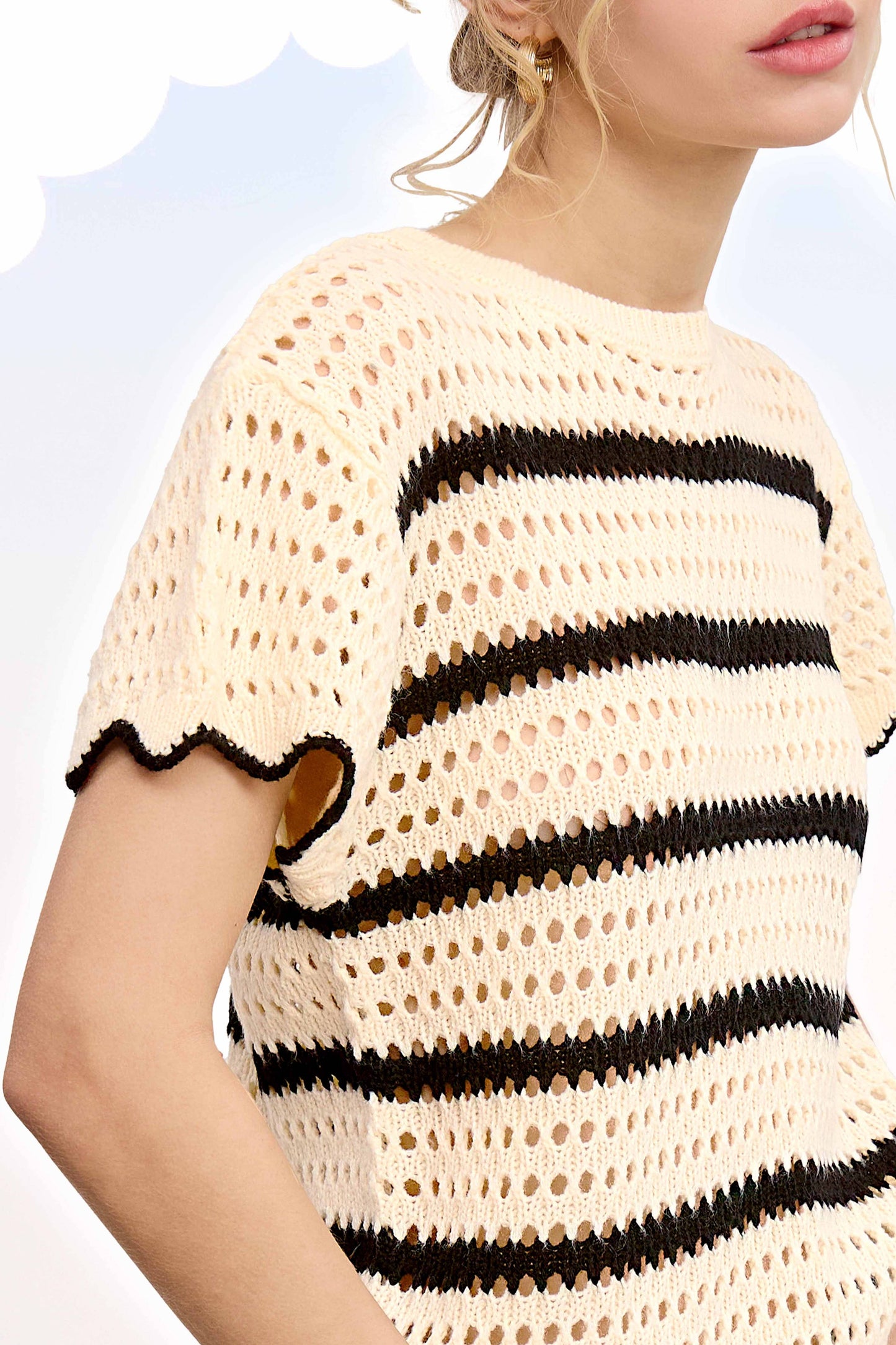 MDS3603-Round Neck Scalloped Edge Short Sleeve Sweater Easte