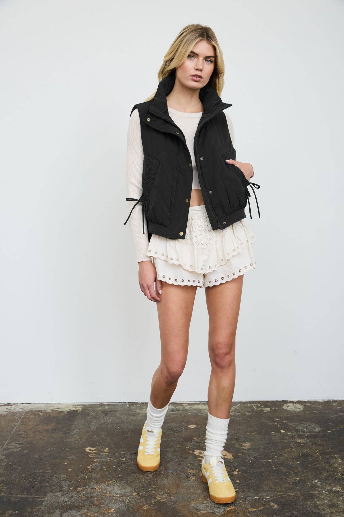 WAVE QUILTED SNAP-FRONT STAND COLLAR VEST