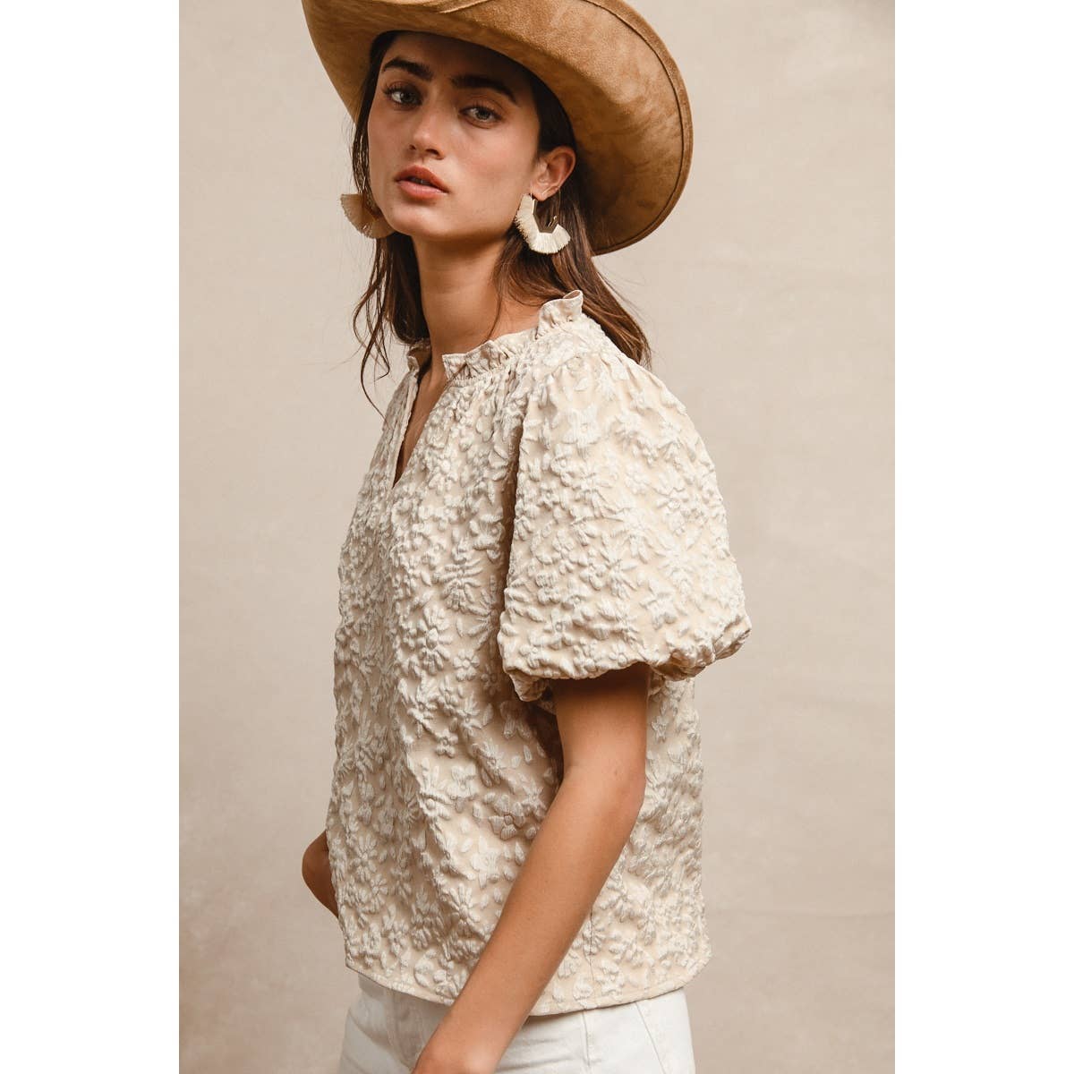 FLORAL PATTERN TEXTURE SLEEVES RUFFLED V-NECK TOP